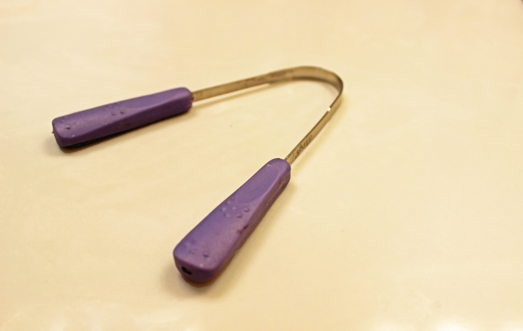 tongue scraper