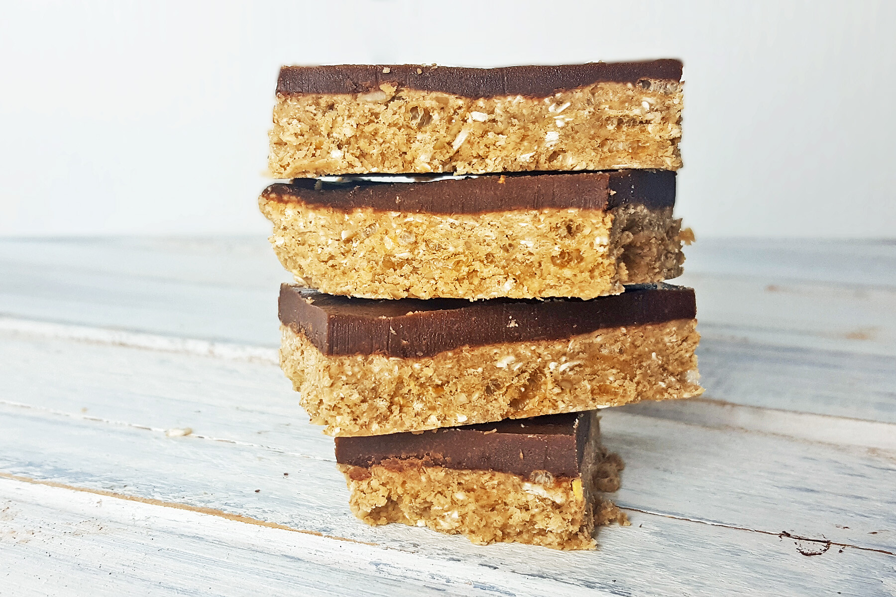 Vegan No-Bake Chocolate Crunch Protein Bar Recipe
